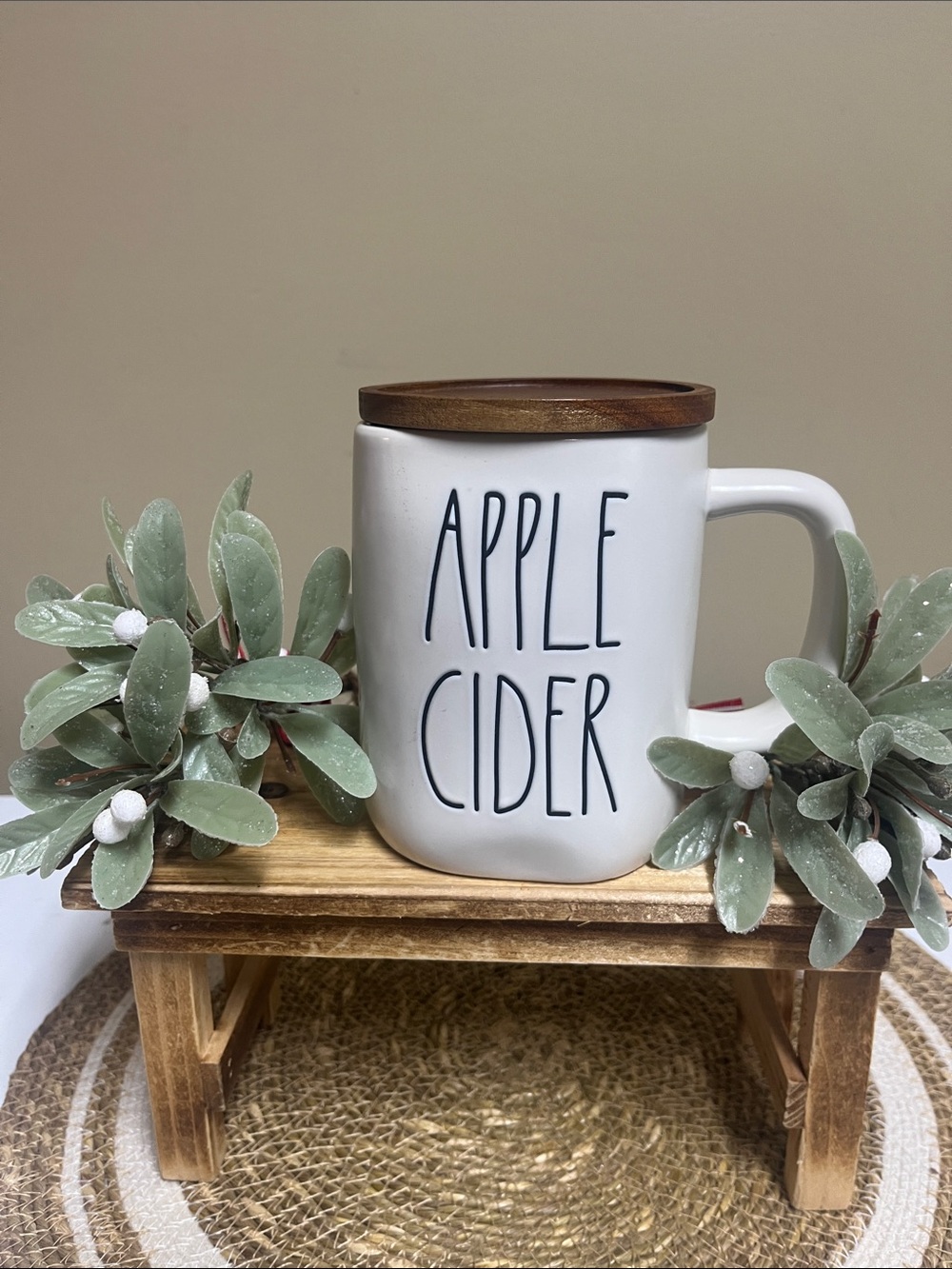 Rae Dunn Apple Cider 20oz mug in great condition